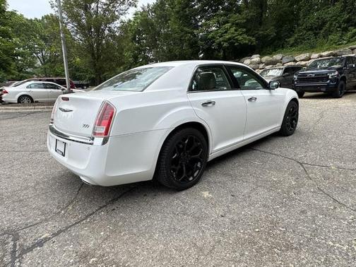 2011 Chrysler 300 Limited