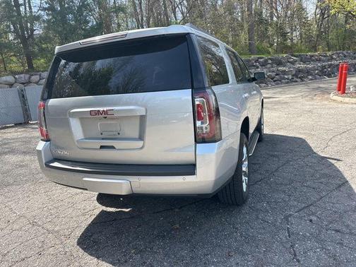 Quicksilver Metallic 2016 GMC Yukon SLT
