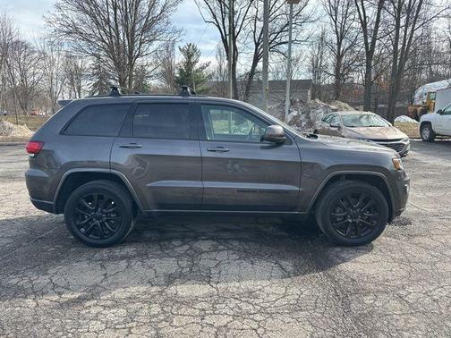 2021 Jeep Grand Cherokee Laredo