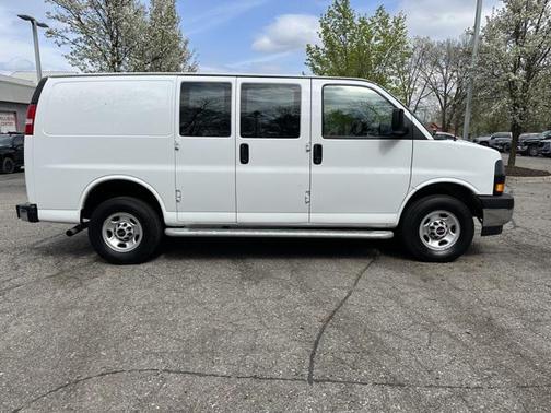 2023 GMC Savana 2500 Work Van