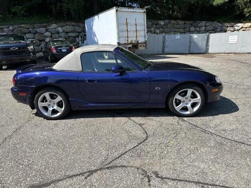 2003 Mazda MX-5 Miata Base