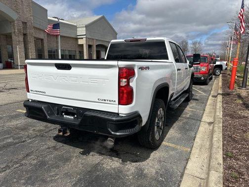 Summit White 2022 Chevrolet Silverado 2500 Custom
