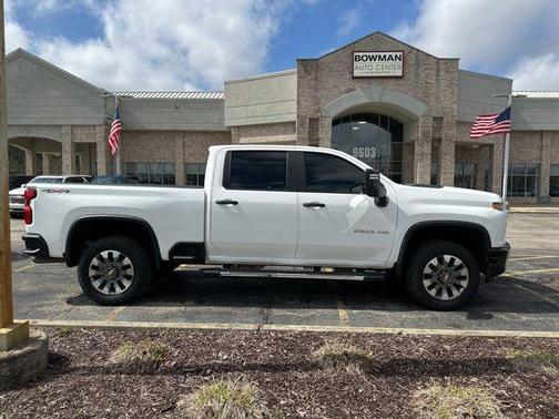 Summit White 2022 Chevrolet Silverado 2500 Custom