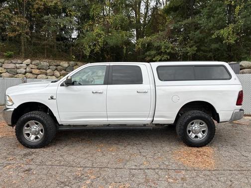 2018 RAM 2500 SLT Crew Cab 4x4 6'4' Box