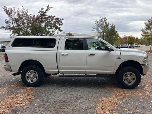 2018 RAM 2500 SLT Crew Cab 4x4 6'4' Box