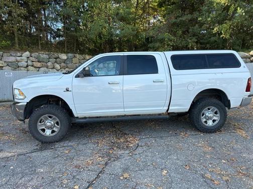 2018 RAM 2500 SLT Crew Cab 4x4 6'4' Box
