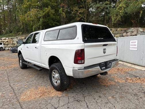 2018 RAM 2500 SLT Crew Cab 4x4 6'4' Box