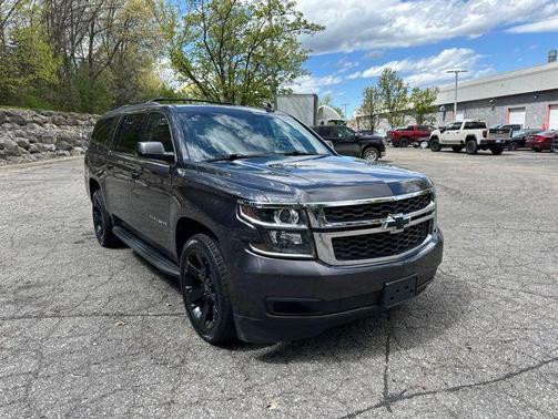 Tungsten Metallic 2018 Chevrolet Suburban LS