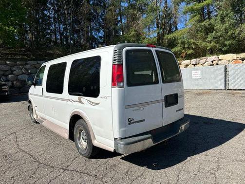 Dark Beige Metallic 2000 Chevrolet Express 1500 Base