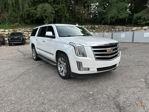 2018 Cadillac Escalade ESV Luxury