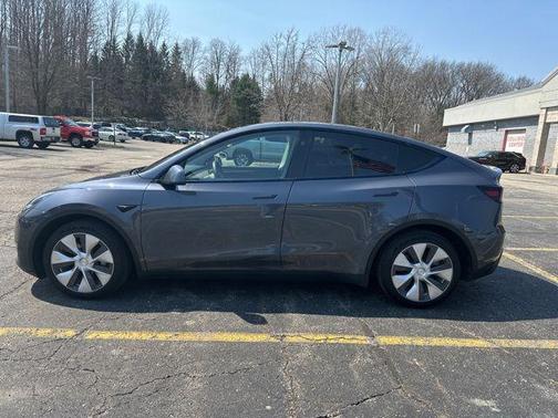 Midnight Silver Metallic 2023 Tesla Model Y Long Range Dual Motor All-Wheel Drive
