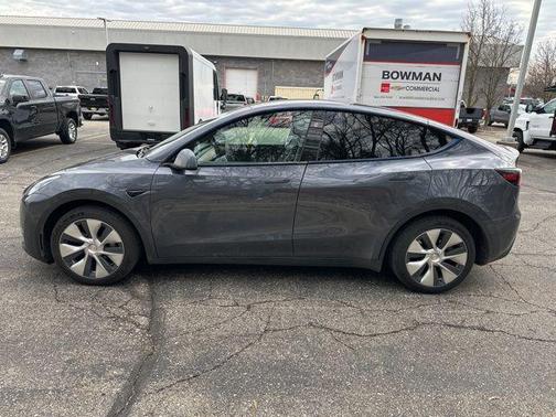 Midnight Silver Metallic 2023 Tesla Model Y Long Range Dual Motor All-Wheel Drive