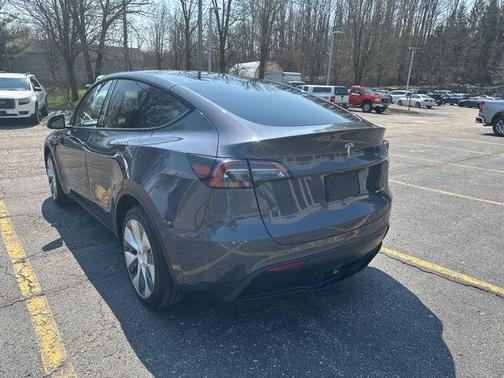 Midnight Silver Metallic 2023 Tesla Model Y Long Range Dual Motor All-Wheel Drive