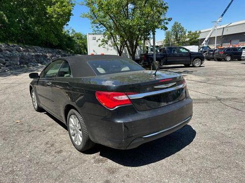 Black Clearcoat 2014 Chrysler 200 Touring