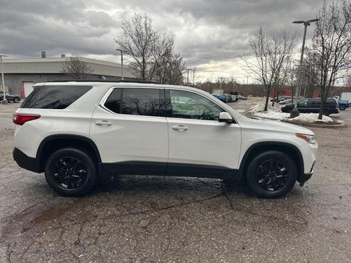 2020 Chevrolet Traverse LT Cloth