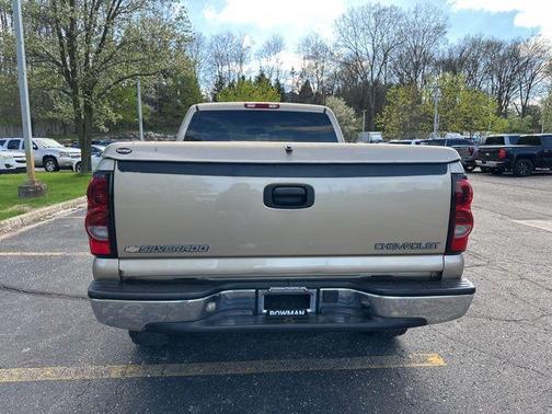 Sandstone Metallic 2004 Chevrolet Silverado 1500 LS