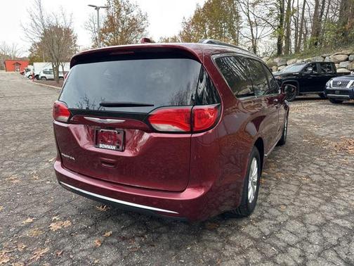 2018 Chrysler Pacifica Touring-L