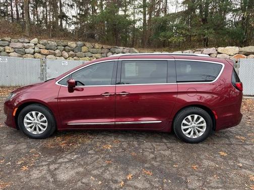 2018 Chrysler Pacifica Touring-L