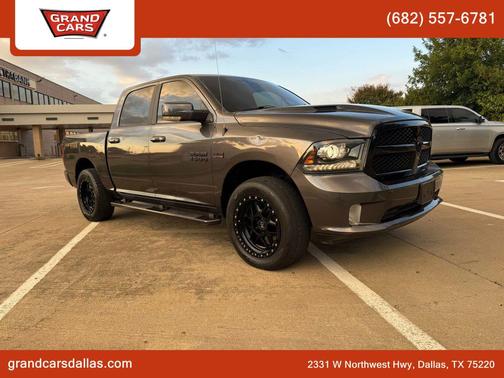 2017 RAM 1500 Night Crew Cab 4x4 5'7' Box