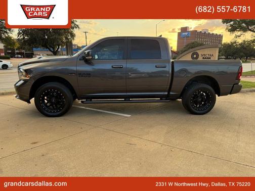 2017 RAM 1500 Night Crew Cab 4x4 5'7' Box