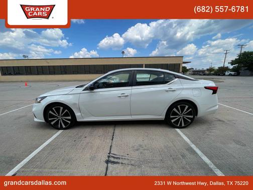 2022 Nissan Altima SR FWD