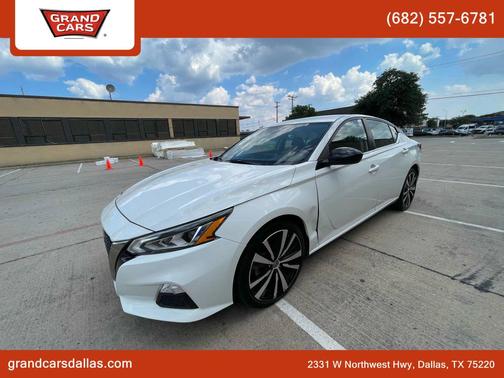 2022 Nissan Altima SR FWD