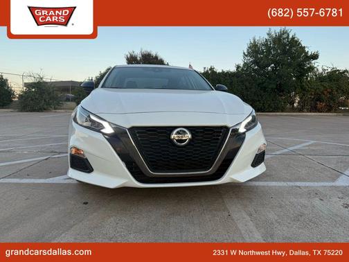 2022 Nissan Altima SR FWD