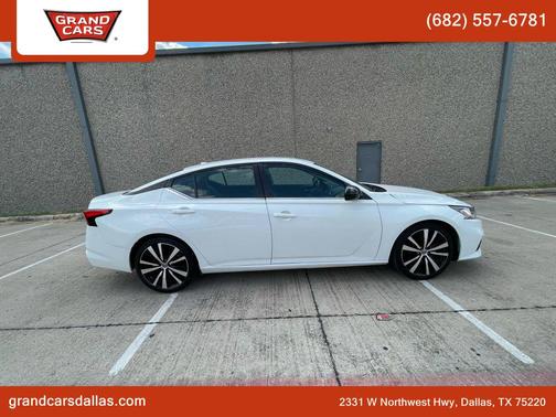 2022 Nissan Altima SR FWD