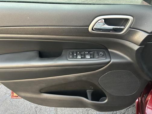 2017 Jeep Grand Cherokee Altitude