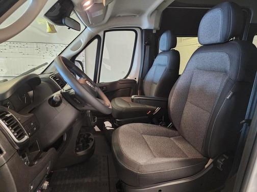2024 RAM ProMaster 2500 Tradesman