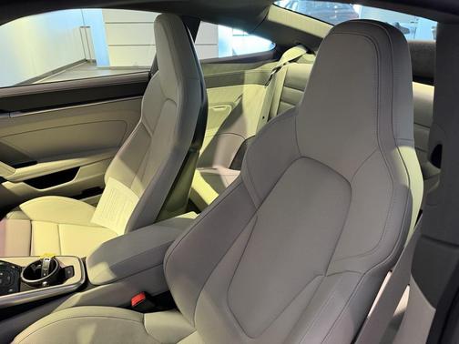 2024 Porsche 911 Carrera GTS