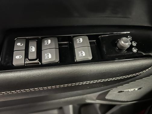 2025 Jeep Wagoneer L Series II