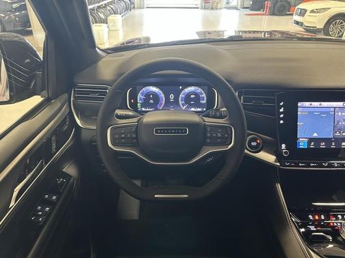 2025 Jeep Wagoneer L Series II