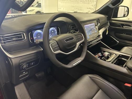 2025 Jeep Wagoneer L Series II