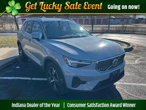 2024 Volvo XC40 B5 Core