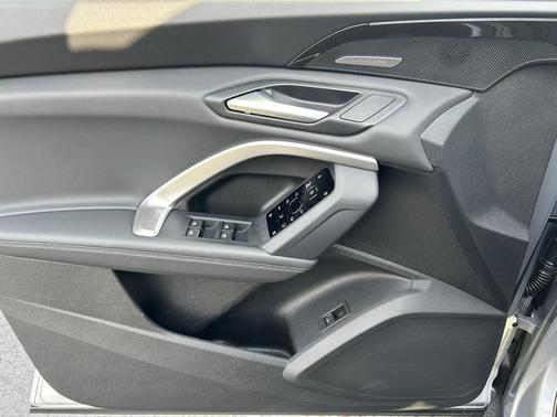 2025 Audi Q5 2.0T Premium Plus