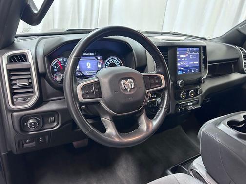 Patriot Blue Pearlcoat 2022 RAM 1500 Big Horn/Lone Star