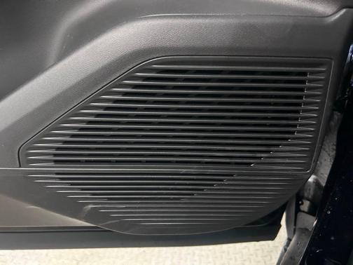 Diamond Black Crystal Pearlcoat 2026 Jeep Cherokee Limited