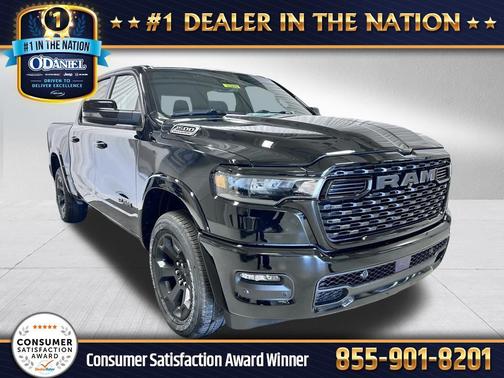 Diamond Black Crystal Pearlcoat 2026 RAM 1500 Big Horn/Lone Star