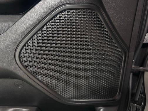 Granite Crystal Metallic Clearcoat 2021 RAM 1500 Big Horn/Lone Star
