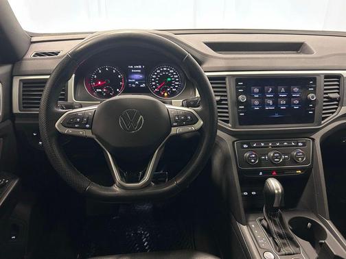 Pure White 2021 Volkswagen Atlas Cross Sport 3.6L V6 SE w/Technology R-Line
