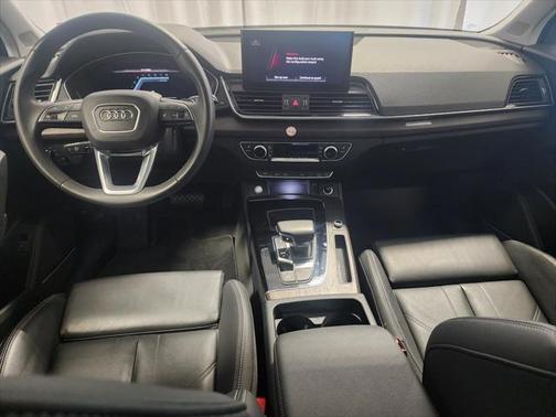 2024 Audi Q5 45 S line Premium