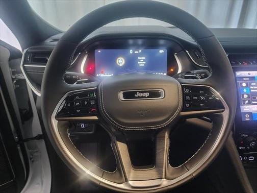 2025 Jeep Grand Cherokee Overland