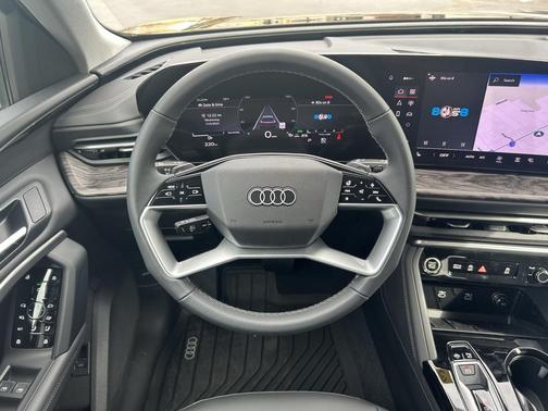 2025 Audi Q5 Premium TFSI quattro S tronic