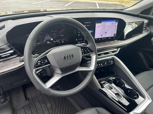 2025 Audi Q5 Premium TFSI quattro S tronic