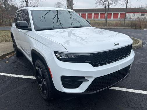 2023 Jeep Grand Cherokee Altitude