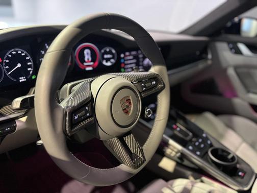 2025 Porsche 911 Turbo S