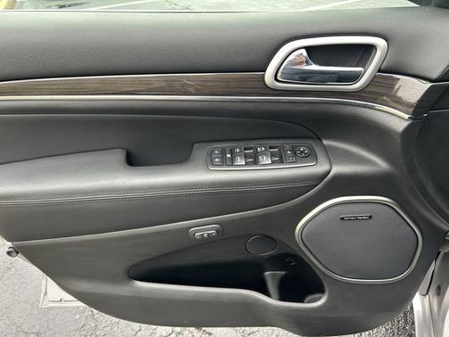 2018 Jeep Grand Cherokee Overland