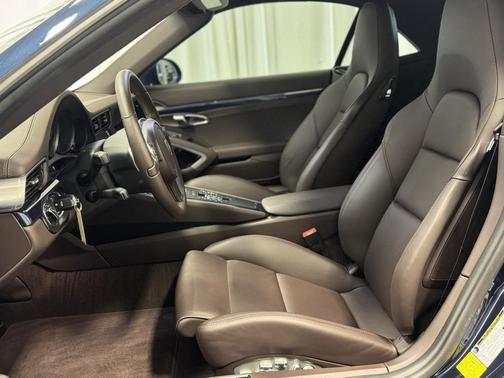 2016 Porsche 911 Carrera GTS