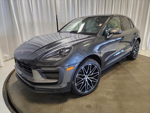 2024 Porsche Macan Base